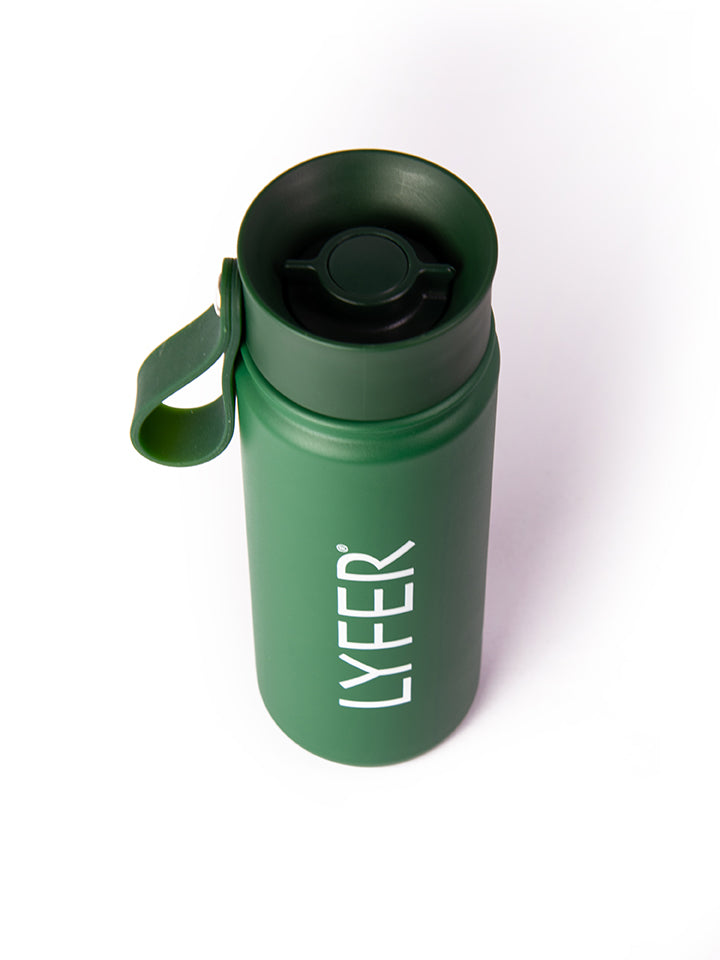 Overhead shot showing the 360 degree flow release button of the bottle, and a great gift idea for the bird lover who has it all.